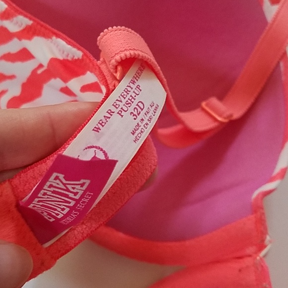 Pink bra - Picture 3 of 3